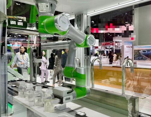 2023進博會節卡機器人現身世界500強展臺,強強聯合發出 智造 強音